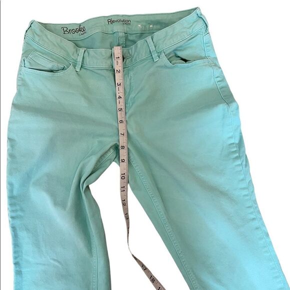 REVOLUTION By RICKIS Patel Blue Cropped Straight Leg Stretch Cropped Pant 28 - Picture 6 of 8